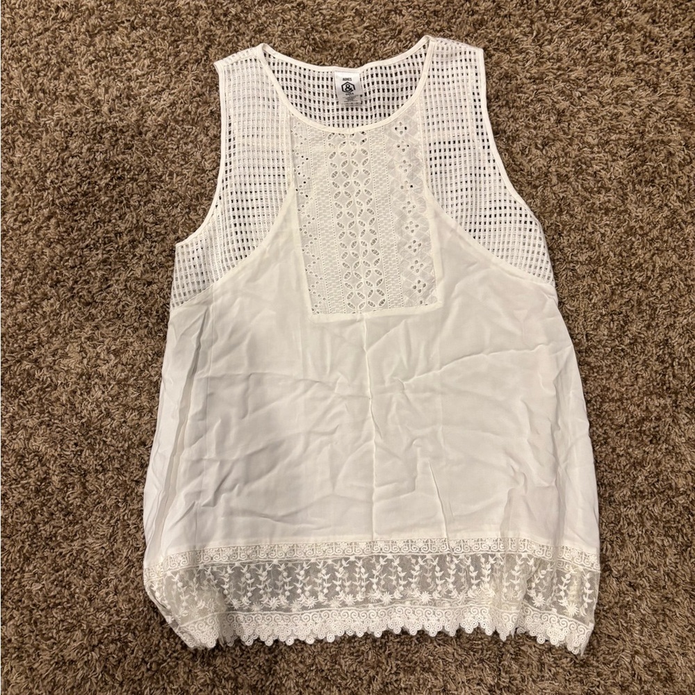 Agnes & Dora Woven Eyelet Tank Bundle - Picture 9 of 10